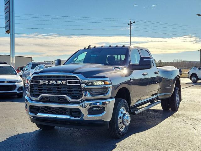 2026 RAM Ram 3500 RAM 3500 TRADESMAN CREW CAB 4X4 8 BOX