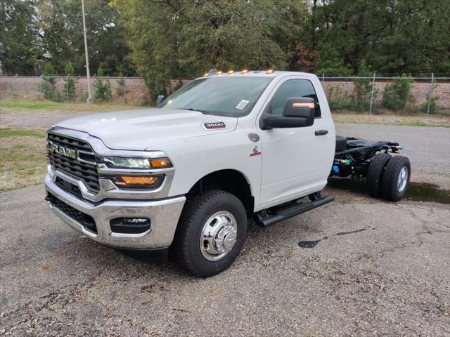 2026 RAM Ram 3500 Chassis Cab RAM 3500 TRADESMAN CHASSIS REGULAR CAB 4X4 84 CA