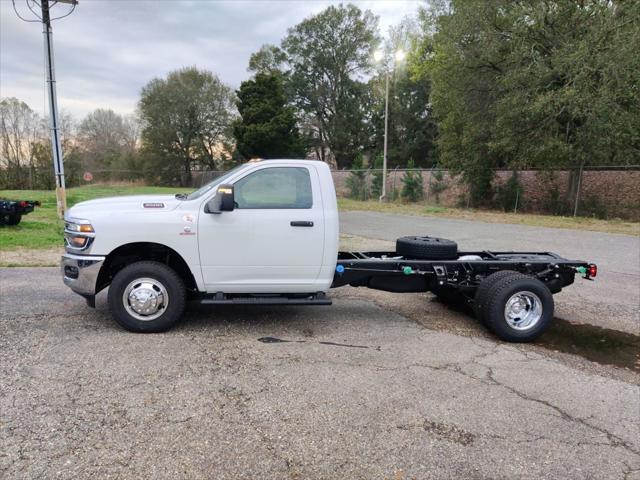 2026 RAM Ram 3500 Chassis Cab RAM 3500 TRADESMAN CHASSIS REGULAR CAB 4X4 84 CA