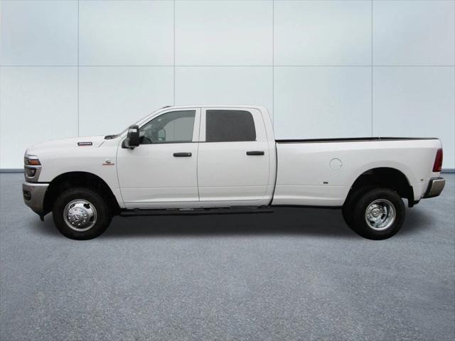 2026 RAM Ram 3500 RAM 3500 TRADESMAN CREW CAB 4X4 8 BOX
