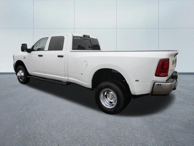 2026 RAM Ram 3500 RAM 3500 TRADESMAN CREW CAB 4X4 8 BOX