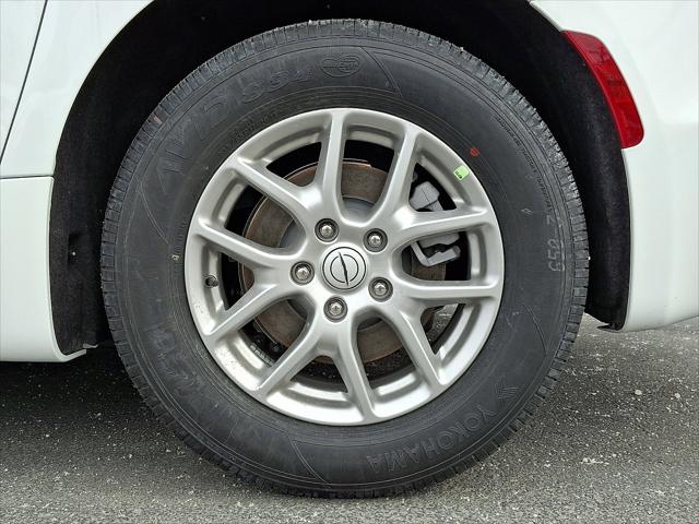 2026 Chrysler Voyager LX