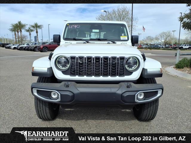 2026 Jeep Gladiator GLADIATOR SAHARA 4X4