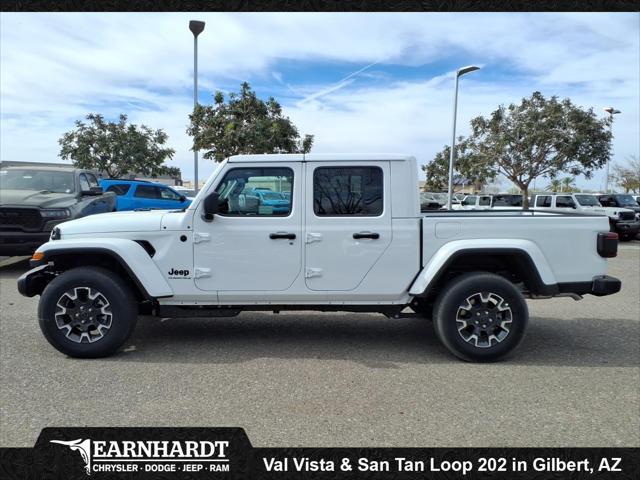 2026 Jeep Gladiator GLADIATOR SAHARA 4X4