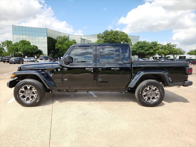 2026 Jeep Gladiator GLADIATOR SAHARA 4X4