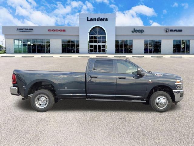 2026 RAM Ram 3500 RAM 3500 TRADESMAN CREW CAB 4X4 8 BOX