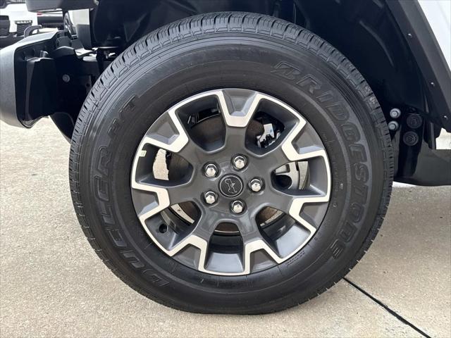 2026 Jeep Gladiator GLADIATOR SAHARA 4X4