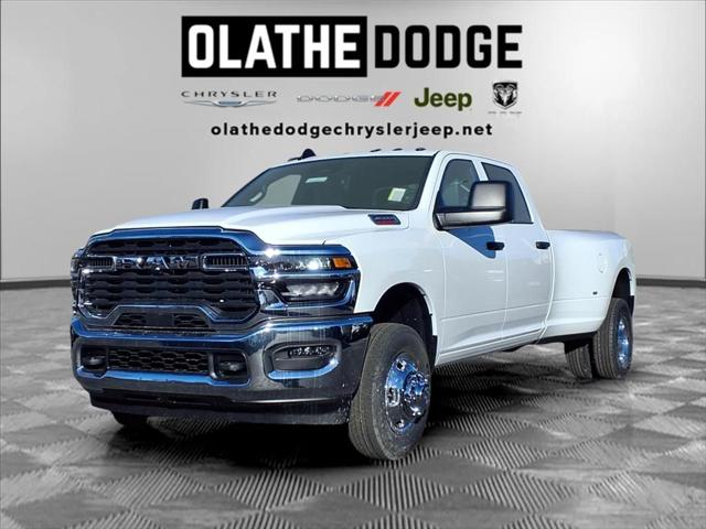 2026 RAM Ram 3500 RAM 3500 TRADESMAN CREW CAB 4X4 8 BOX