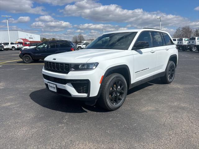 2026 Jeep Grand Cherokee GRAND CHEROKEE LAREDO ALTITUDE 4X4