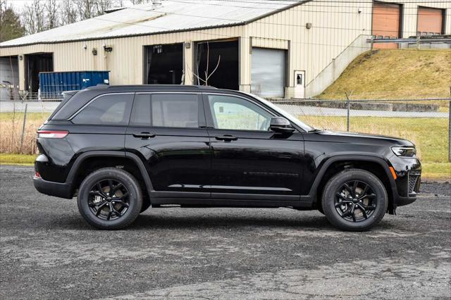 2026 Jeep Grand Cherokee GRAND CHEROKEE LAREDO ALTITUDE 4X4