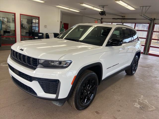 2026 Jeep Grand Cherokee GRAND CHEROKEE ALTITUDE 4X4