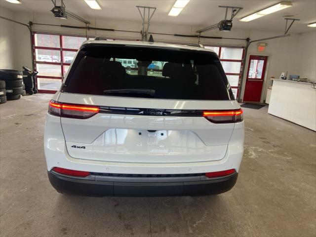 2026 Jeep Grand Cherokee Altitude 4x4
