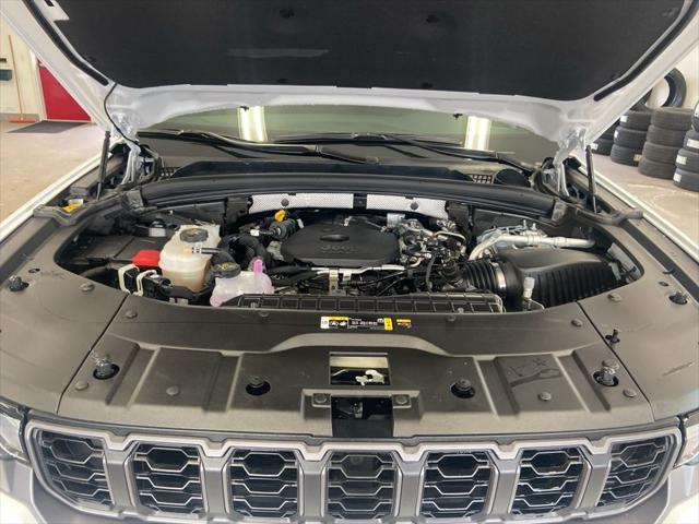 2026 Jeep Grand Cherokee Altitude 4x4