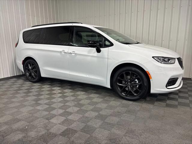 2026 Chrysler Pacifica PACIFICA LIMITED