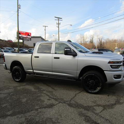 2026 RAM Ram 2500 RAM 2500 BLACK EXPRESS CREW CAB 4X4 64 BOX