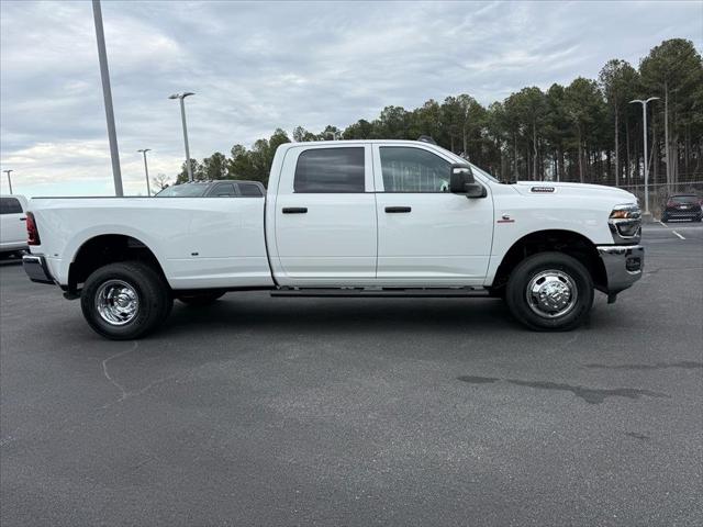 2026 RAM Ram 3500 RAM 3500 TRADESMAN CREW CAB 4X4 8 BOX
