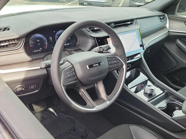 2026 Jeep Grand Cherokee Altitude 4x2
