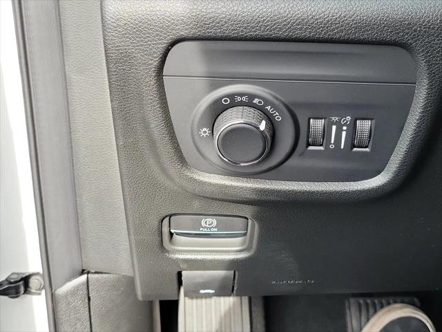 2026 Jeep Grand Cherokee Altitude 4x2