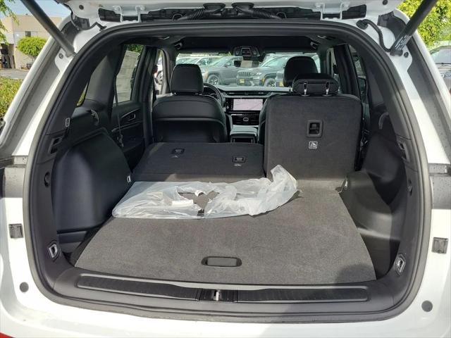 2026 Jeep Grand Cherokee Altitude 4x2