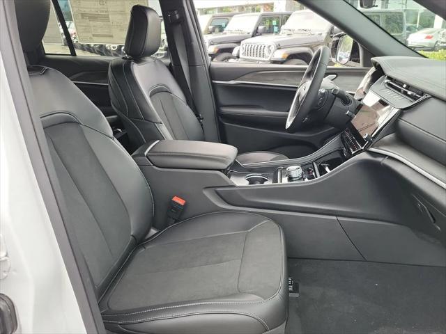 2026 Jeep Grand Cherokee Altitude 4x2