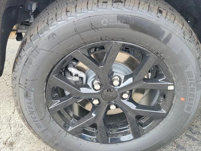 2026 Jeep Grand Cherokee Altitude 4x2