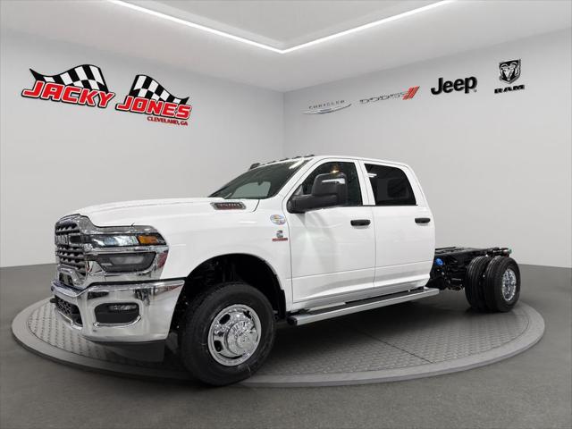 2026 RAM Ram 3500 Chassis Cab RAM 3500 TRADESMAN CREW CAB CHASSIS 4X4 60 CA 2026 RAM Ram 3500 Chassis Cab RAM 3500 TRADESMAN CREW CAB CHASSIS 4X4 60 CA
