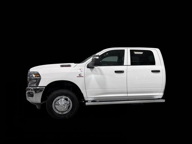 2026 RAM Ram 3500 Chassis Cab RAM 3500 TRADESMAN CREW CAB CHASSIS 4X4 60 CA 2026 RAM Ram 3500 Chassis Cab RAM 3500 TRADESMAN CREW CAB CHASSIS 4X4 60 CA