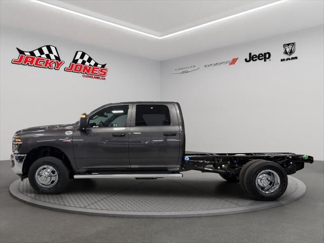 2026 RAM Ram 3500 Chassis Cab RAM 3500 TRADESMAN CREW CAB CHASSIS 4X4 60 CA