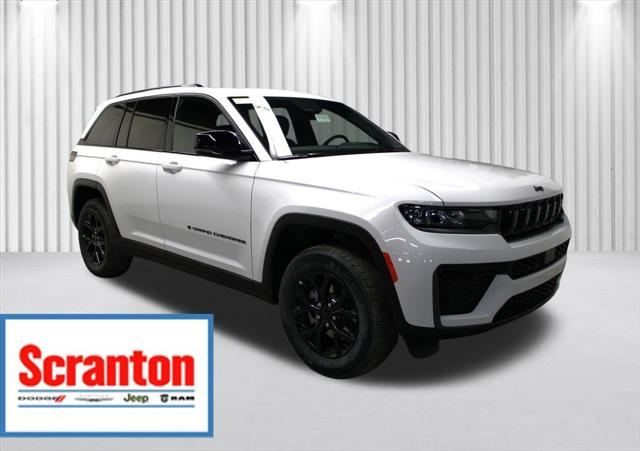 2026 Jeep Grand Cherokee GRAND CHEROKEE LAREDO ALTITUDE 4X4