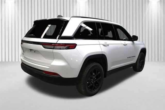 2026 Jeep Grand Cherokee GRAND CHEROKEE LAREDO ALTITUDE 4X4