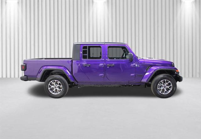 2026 Jeep Gladiator GLADIATOR SPORT S 4X4 2026 Jeep Gladiator GLADIATOR SPORT S 4X4