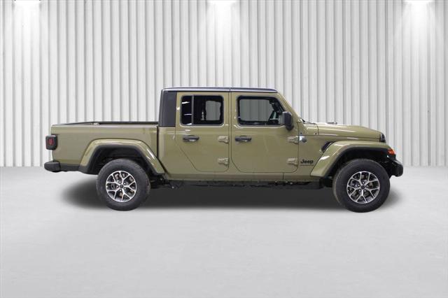 2026 Jeep Gladiator GLADIATOR SPORT S 4X4