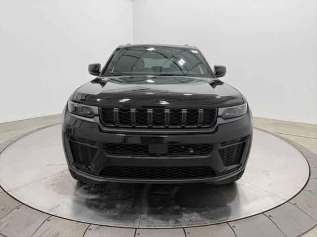 2026 Jeep Grand Cherokee GRAND CHEROKEE LAREDO ALTITUDE 4X4 2026 Jeep Grand Cherokee GRAND CHEROKEE LAREDO ALTITUDE 4X4