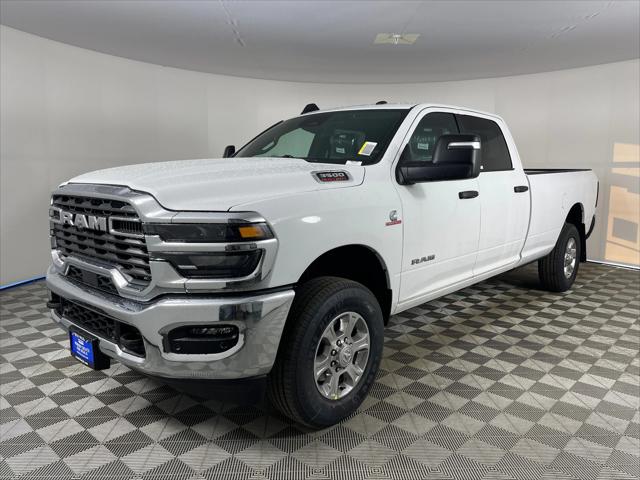 2026 RAM Ram 3500 RAM 3500 BIG HORN CREW CAB 4X4 8 BOX