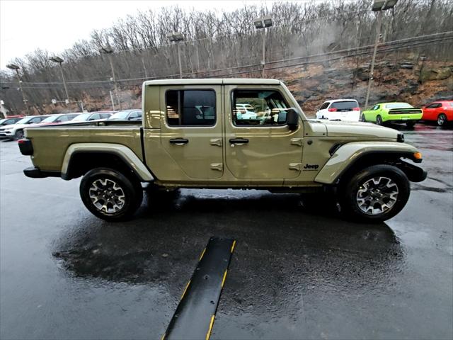 2026 Jeep Gladiator GLADIATOR SAHARA 4X4 2026 Jeep Gladiator GLADIATOR SAHARA 4X4