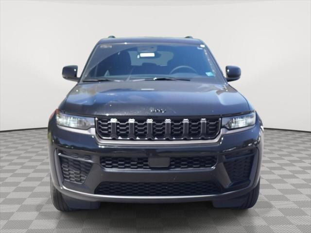 2026 Jeep Grand Cherokee GRAND CHEROKEE LAREDO ALTITUDE 4X4 2026 Jeep Grand Cherokee GRAND CHEROKEE LAREDO ALTITUDE 4X4