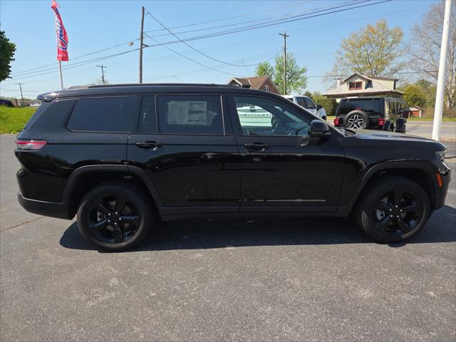 2026 Jeep Grand Cherokee GRAND CHEROKEE LAREDO ALTITUDE 4X4 2026 Jeep Grand Cherokee GRAND CHEROKEE LAREDO ALTITUDE 4X4