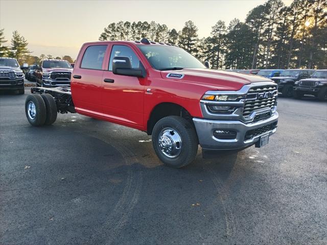 2026 RAM Ram 3500 Chassis Cab RAM 3500 TRADESMAN CREW CAB CHASSIS 4X4 60 CA 2026 RAM Ram 3500 Chassis Cab RAM 3500 TRADESMAN CREW CAB CHASSIS 4X4 60 CA