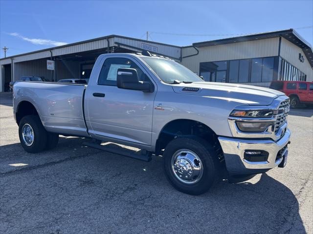 2026 RAM Ram 3500 RAM 3500 TRADESMAN REGULAR CAB 4X4 8 BOX