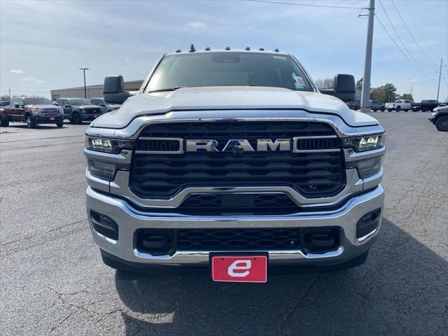 2026 RAM Ram 3500 RAM 3500 TRADESMAN CREW CAB 4X4 8 BOX