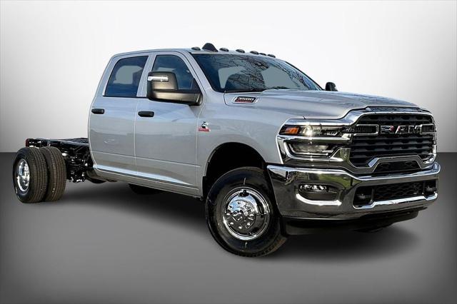 2026 RAM Ram 3500 Chassis Cab RAM 3500 TRADESMAN CREW CAB CHASSIS 4X4 60 CA 2026 RAM Ram 3500 Chassis Cab RAM 3500 TRADESMAN CREW CAB CHASSIS 4X4 60 CA