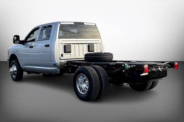 2026 RAM Ram 3500 Chassis Cab RAM 3500 TRADESMAN CREW CAB CHASSIS 4X4 60 CA 2026 RAM Ram 3500 Chassis Cab RAM 3500 TRADESMAN CREW CAB CHASSIS 4X4 60 CA