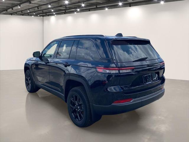 2026 Jeep Grand Cherokee GRAND CHEROKEE LAREDO ALTITUDE 4X4 2026 Jeep Grand Cherokee GRAND CHEROKEE LAREDO ALTITUDE 4X4