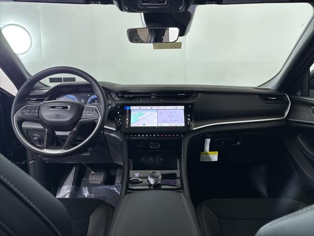 2026 Jeep Grand Cherokee GRAND CHEROKEE LAREDO ALTITUDE 4X4 2026 Jeep Grand Cherokee GRAND CHEROKEE LAREDO ALTITUDE 4X4