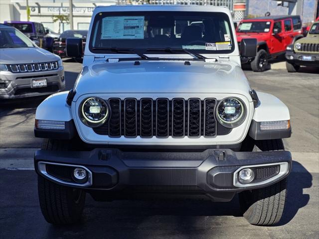 2026 Jeep Gladiator GLADIATOR SAHARA 4X4