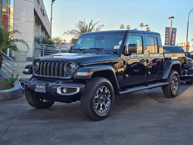 2026 Jeep Gladiator GLADIATOR SAHARA 4X4
