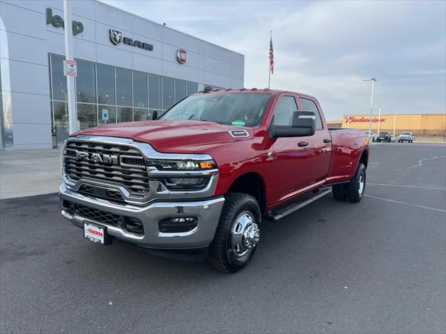 2026 RAM Ram 3500 RAM 3500 TRADESMAN CREW CAB 4X4 8 BOX