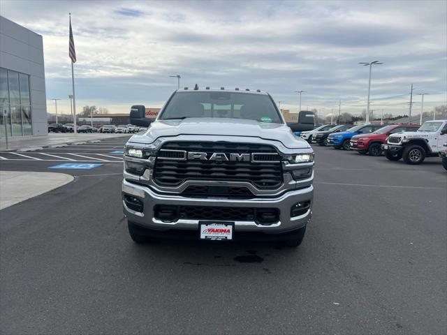 2026 RAM Ram 3500 RAM 3500 TRADESMAN CREW CAB 4X4 8 BOX