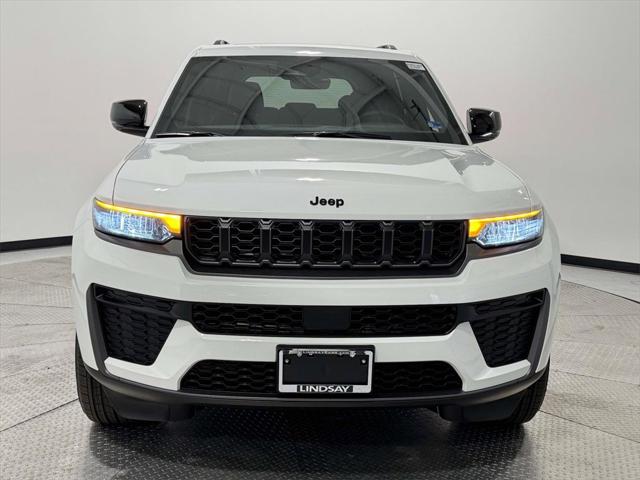 2026 Jeep Grand Cherokee GRAND CHEROKEE ALTITUDE 4X4