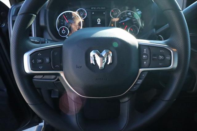 2026 RAM Ram 2500 RAM 2500 BLACK EXPRESS CREW CAB 4X4 64 BOX